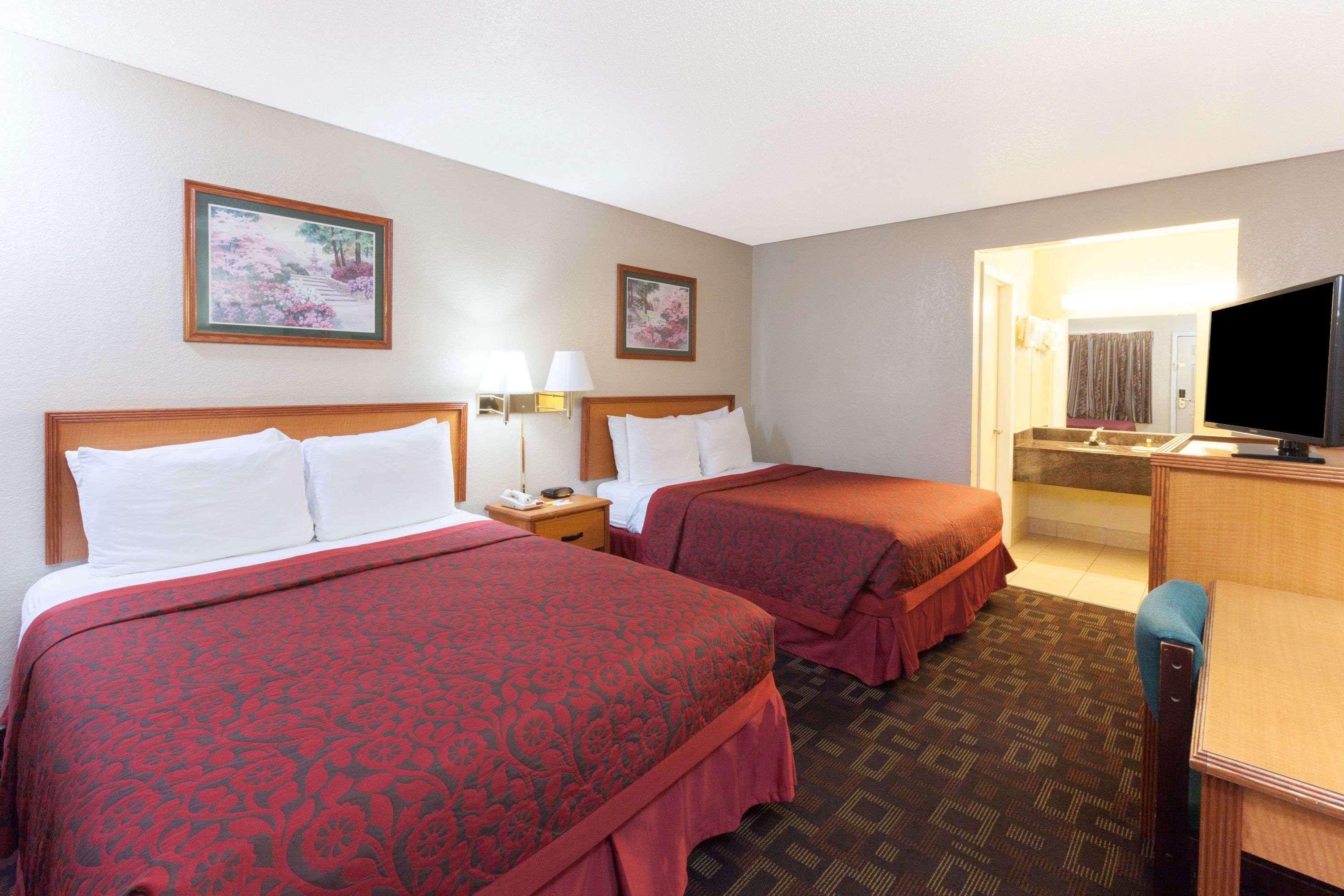 Days Inn Oklahoma City West מראה חיצוני תמונה