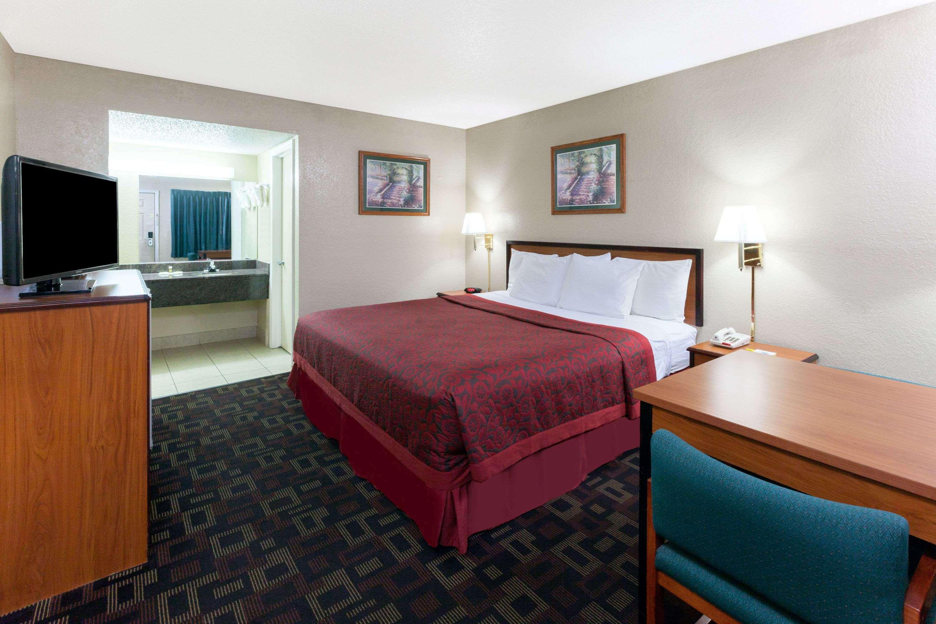 Days Inn Oklahoma City West מראה חיצוני תמונה