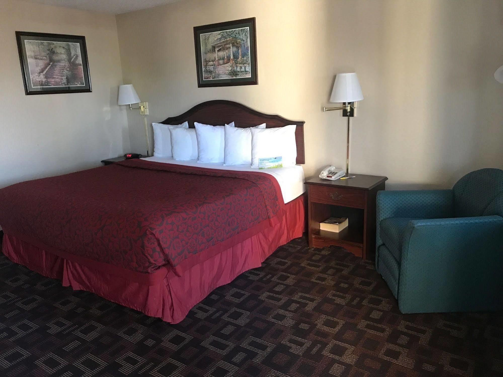 Days Inn Oklahoma City West מראה חיצוני תמונה